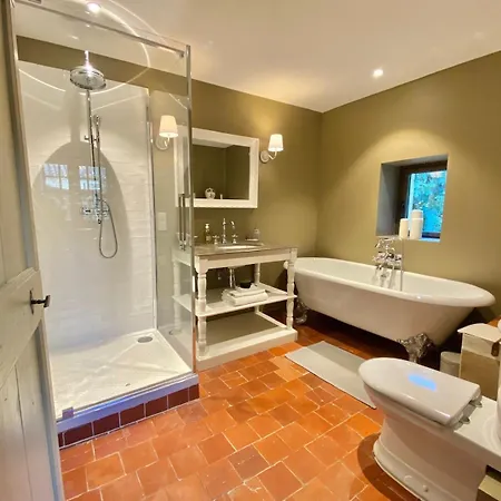 18th Century House In Quiet Hamlet With Pool House Holiday home *