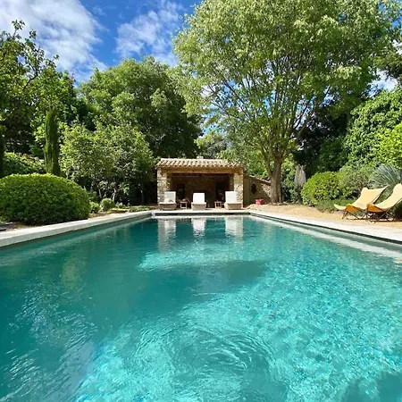 18th Century House In Quiet Hamlet With Pool House Holiday home
